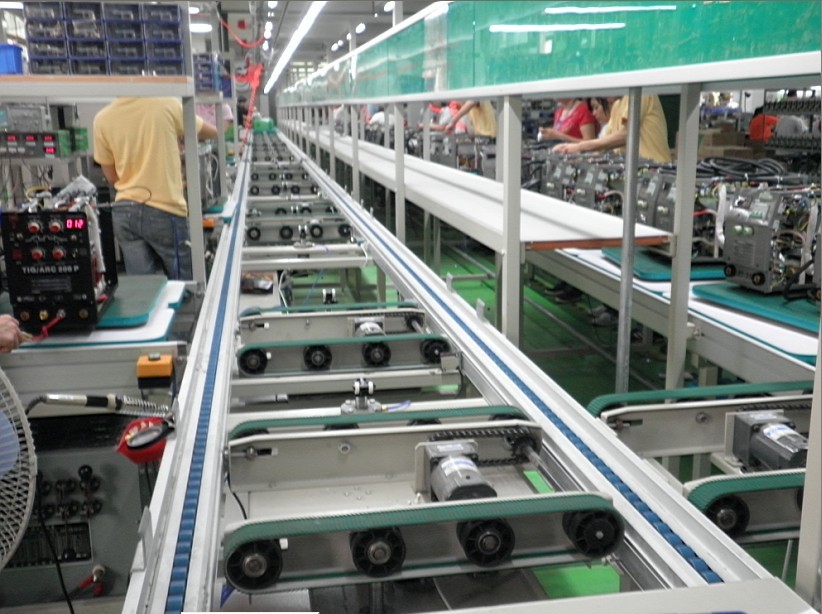 Small engine assembly line