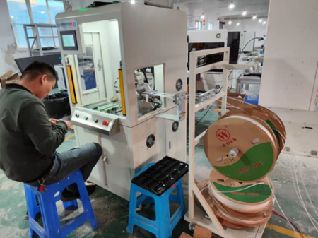 數(shù)碼電子雷管芯片蘸藥完成后，點(diǎn)火藥頭套熱縮管的意義