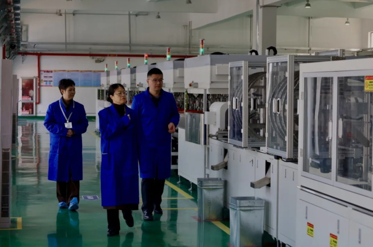 【國際領(lǐng)先】弘騰CPHTED-Ⅲ型電子雷管自動化裝配生產(chǎn)線通過工信部科技成果鑒定,被評國際領(lǐng)先!-東莞市弘騰自動化智能科技有限公司